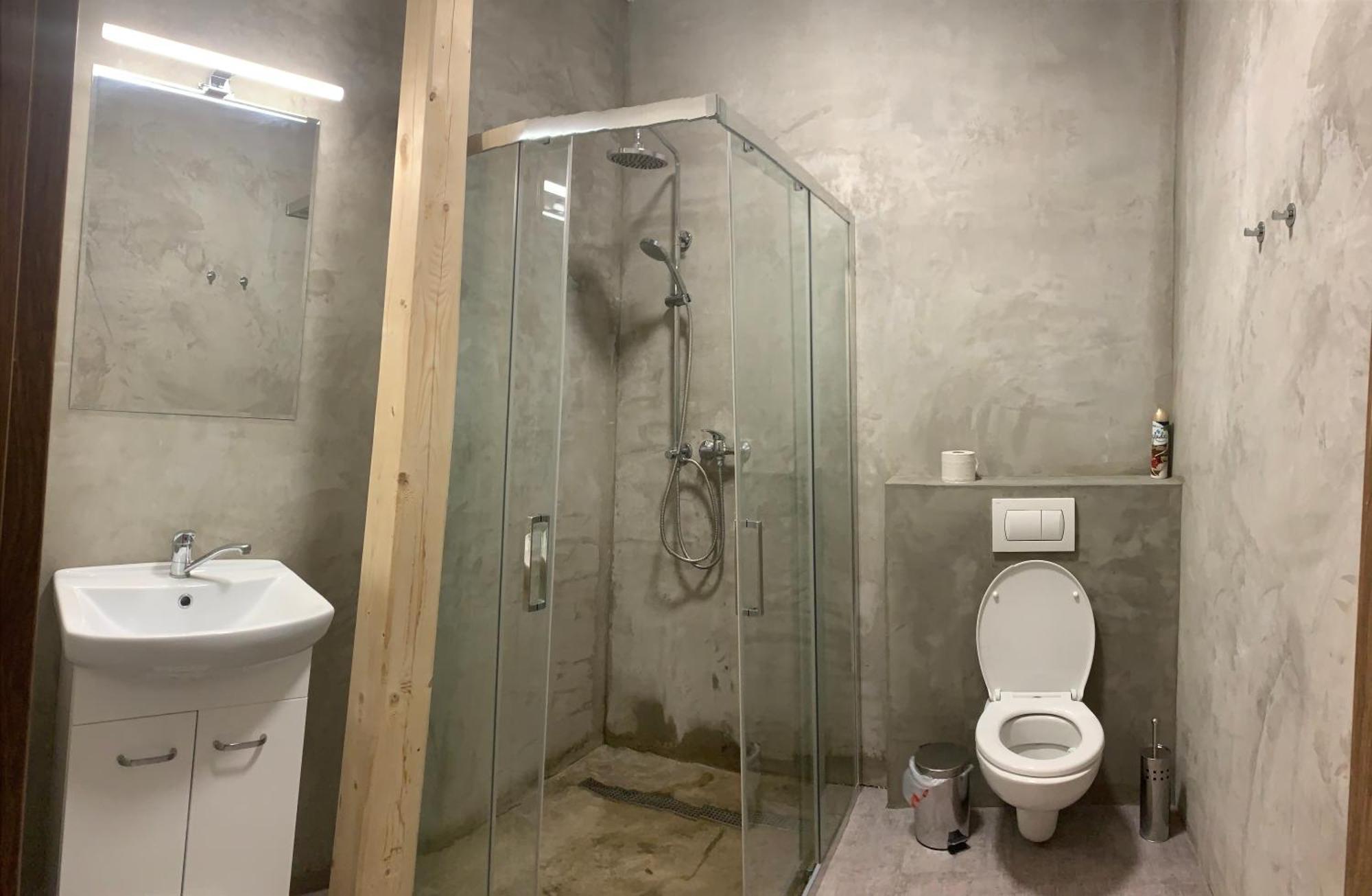 Kozakov Apartmany - Druhe Patro Tatobity Oda fotoğraf