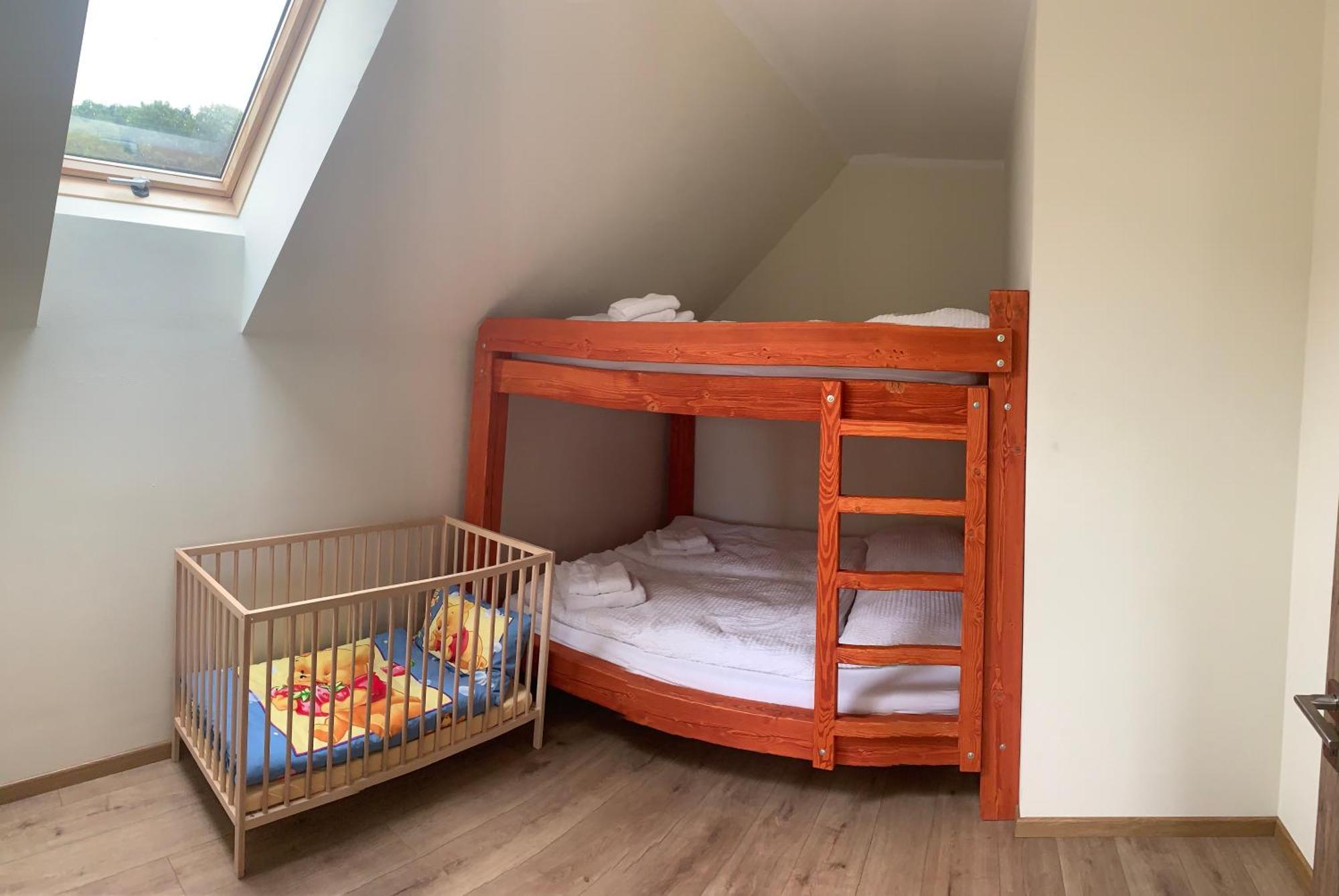 Kozakov Apartmany - Druhe Patro Tatobity Oda fotoğraf